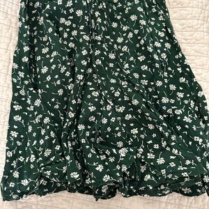 Chic Floral A-Line Skirt in Forest Green